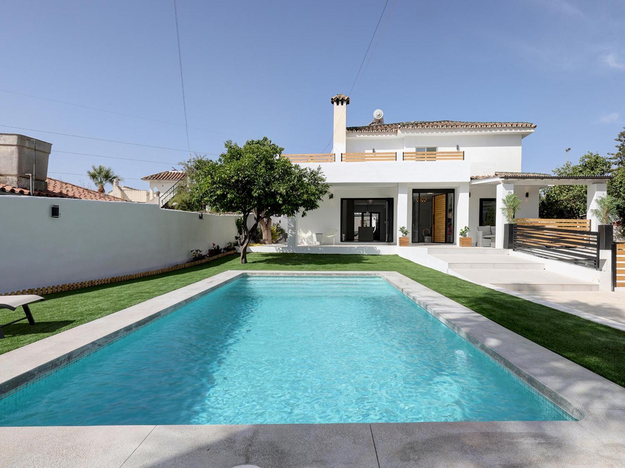 Luxury With Private Pool And Unique Views Pass The Keys Marbella